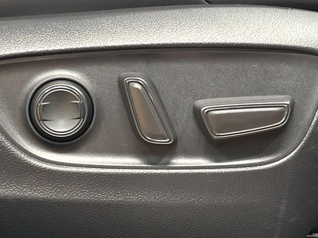 TOYOTA HARRIER 2WD 2023