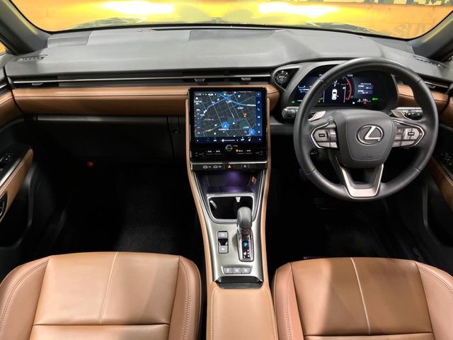 TOYOTA LEXUS LBX 2024