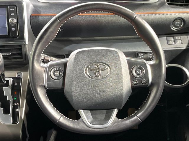 TOYOTA SIENTA 2016
