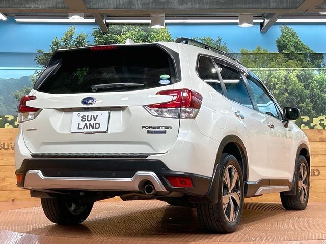 SUBARU FORESTER 2018