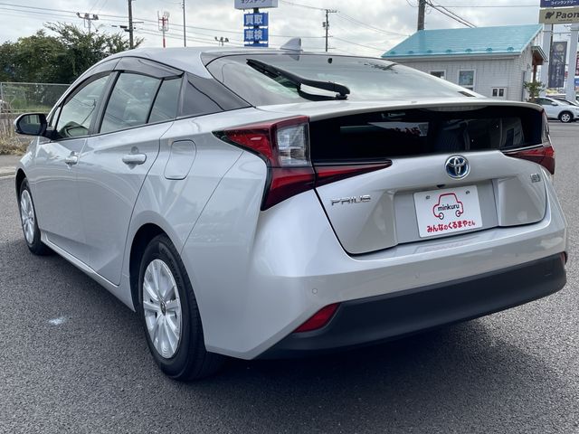 TOYOTA PRIUS 2020