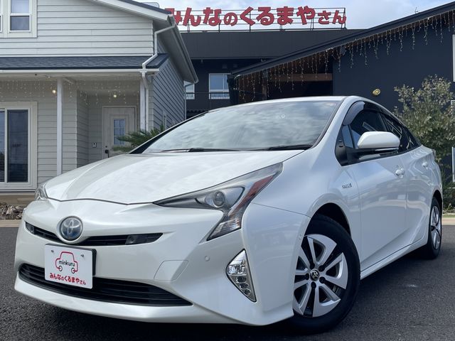 TOYOTA PRIUS 2016