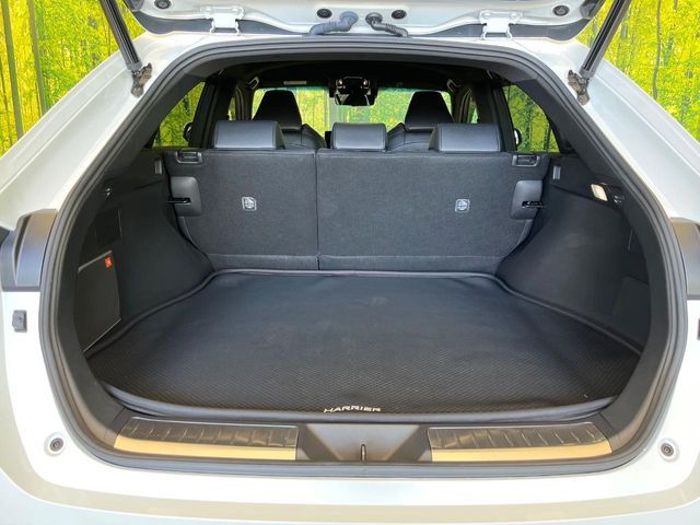 TOYOTA HARRIER HYBRID 2023