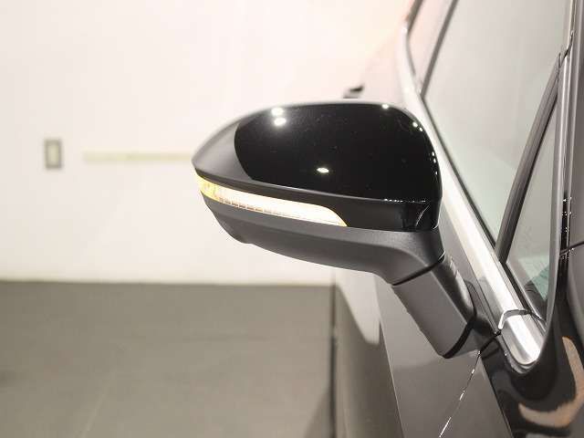 VOLKSWAGEN VOLKSWAGEN GOLF VARIANT 2025