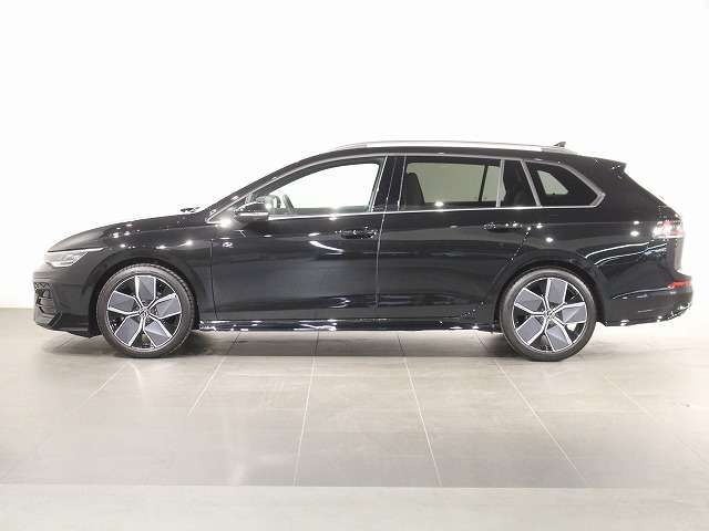 VOLKSWAGEN VOLKSWAGEN GOLF VARIANT 2025