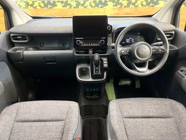 TOYOTA SIENTA HYBRID 2023