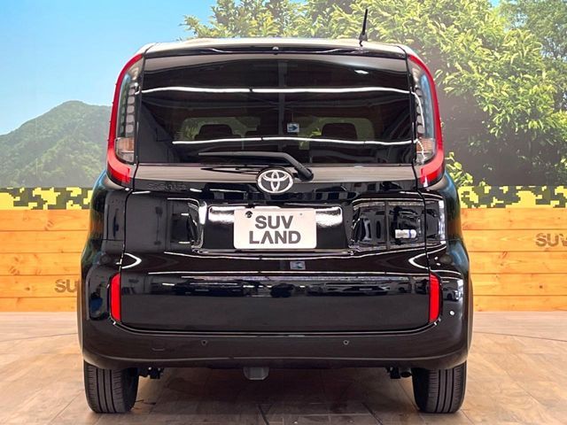 TOYOTA SIENTA HYBRID 2023