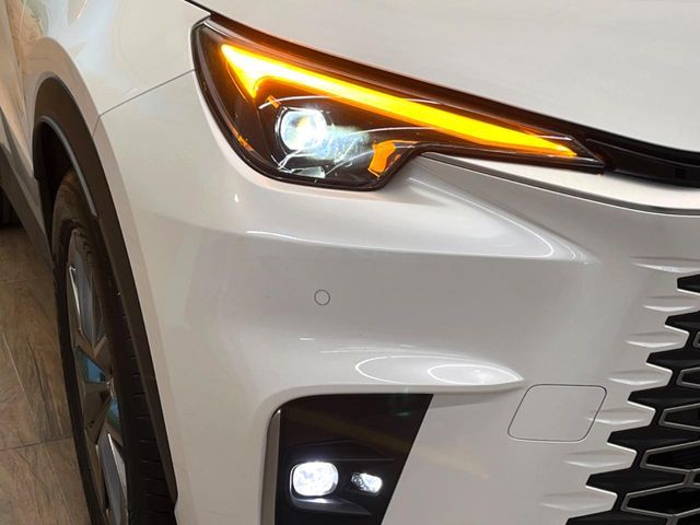 TOYOTA LEXUS LBX 2024