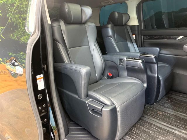 TOYOTA VELLFIRE 2018