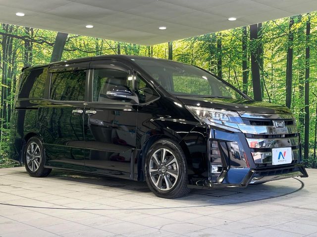 TOYOTA NOAH 4WD 2019