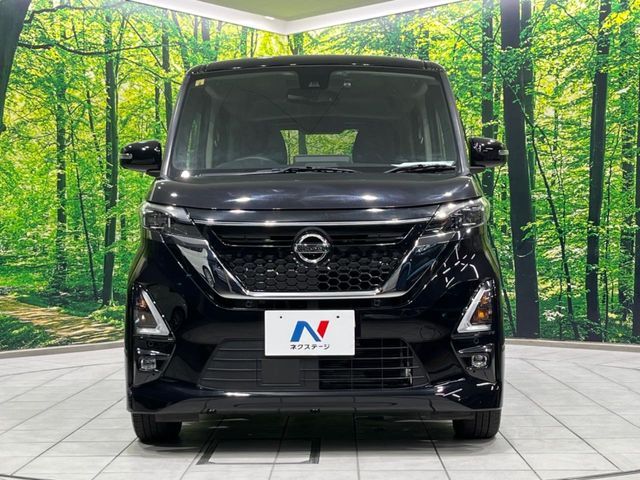 NISSAN ROOX 2020