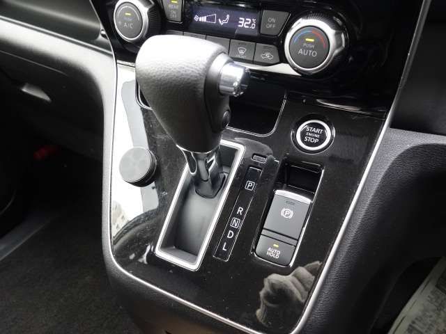 NISSAN SERENA  S-HYBRID 4WD 2022