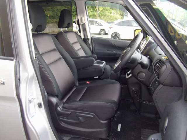 NISSAN SERENA  S-HYBRID 4WD 2017