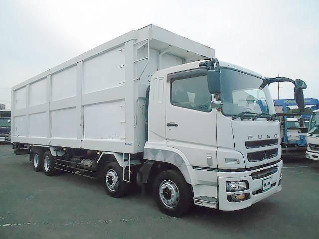 MITSUBISHI FUSOU SUPER GREAT 2014