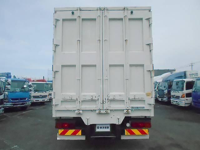 MITSUBISHI FUSOU SUPER GREAT 2014