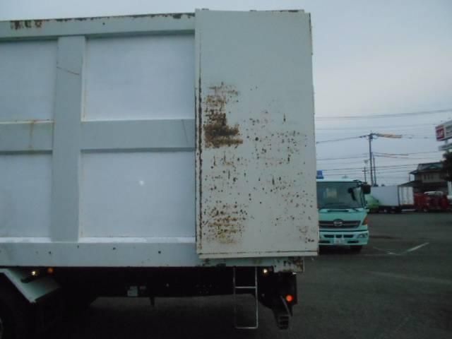 MITSUBISHI FUSOU SUPER GREAT 2014