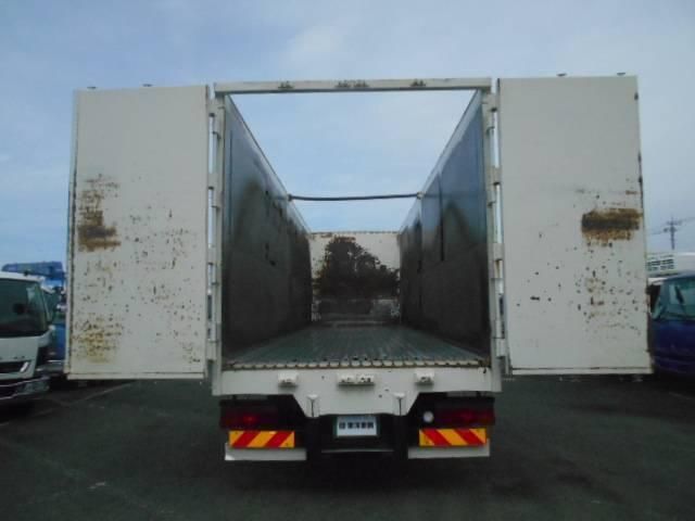 MITSUBISHI FUSOU SUPER GREAT 2014