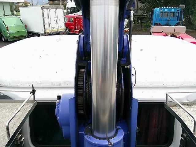 NISSAN DIESEL Quon 2013