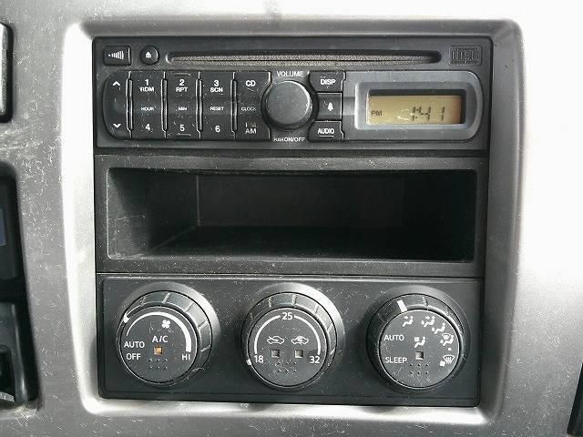 NISSAN DIESEL Quon 2013