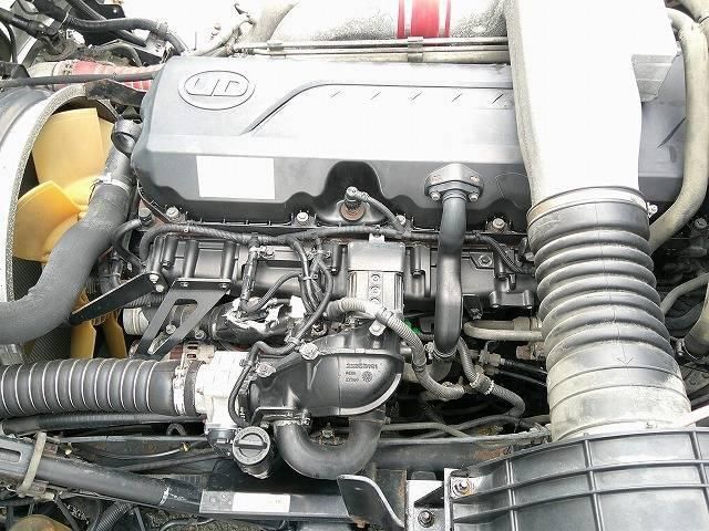 NISSAN DIESEL Quon 2013