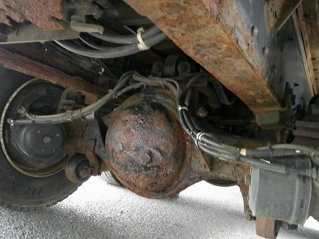 NISSAN DIESEL Quon 2013