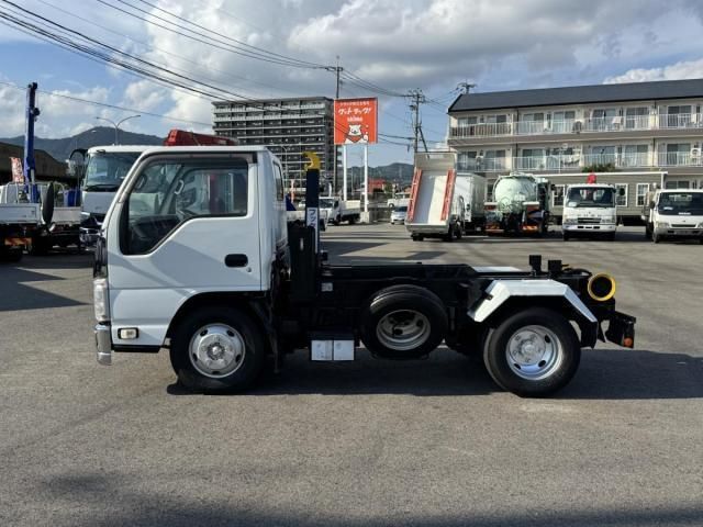 ISUZU ELF 2012