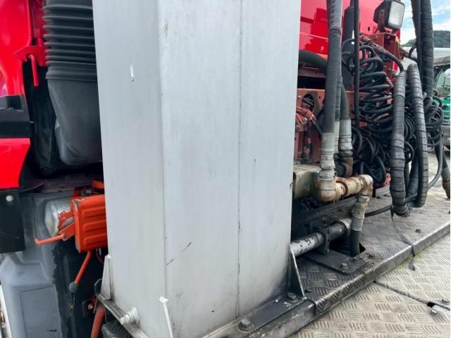 NISSAN DIESEL Quon 2013