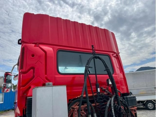 NISSAN DIESEL Quon 2013