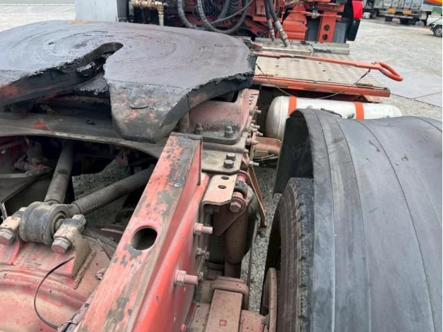 NISSAN DIESEL Quon 2013