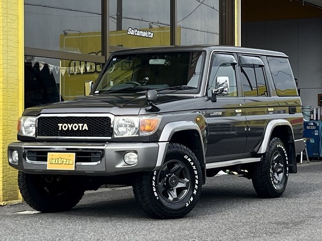 TOYOTA LANDCRUISER van 2015