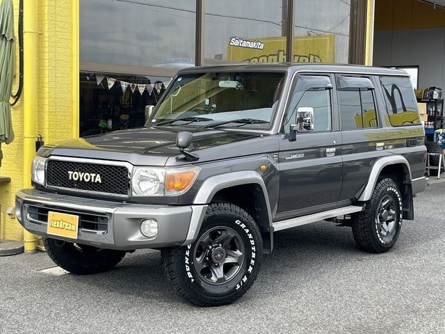 TOYOTA LANDCRUISER van 2015