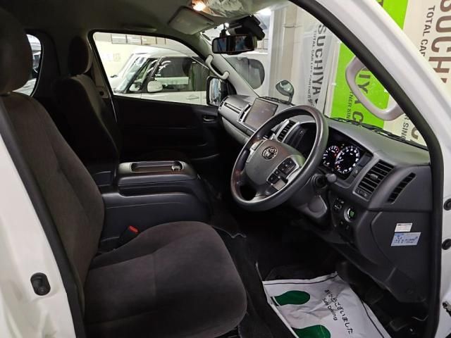 TOYOTA HIACE wagon 2024