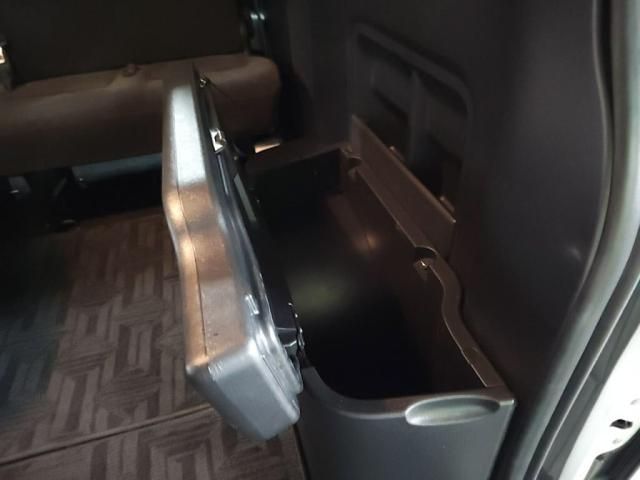 TOYOTA HIACE wagon 2024