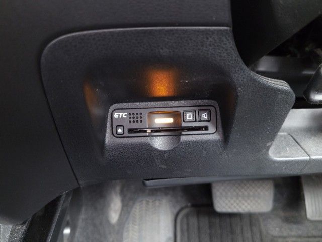 HONDA FIT SHUTTLE HYBRID 2013