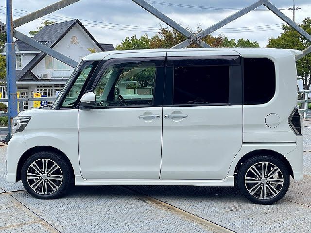DAIHATSU TANTO CUSTOM 2018