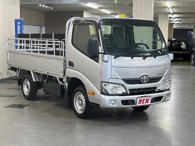 TOYOTA DYNA 2020