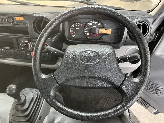 TOYOTA DYNA 2020