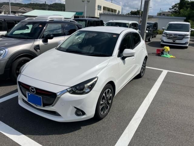 MAZDA DEMIO 2014