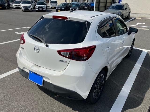 MAZDA DEMIO 2014