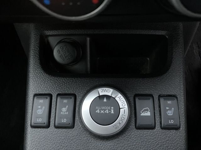 NISSAN X-TRAIL 4WD 2012