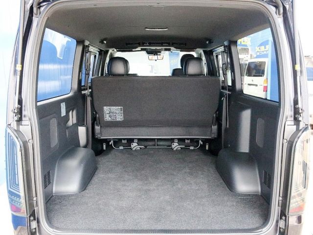 TOYOTA HIACE van 4WD 2023