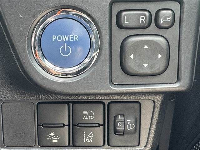 TOYOTA COROLLA FIELDER HYBRID 2015