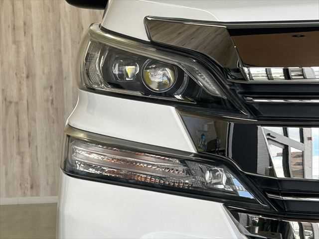 TOYOTA VELLFIRE  HYBRID 4WD 2015