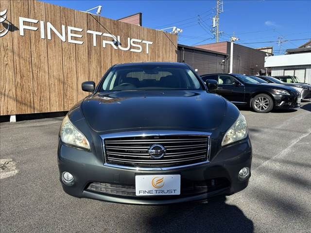 NISSAN FUGA HYBRID 2010