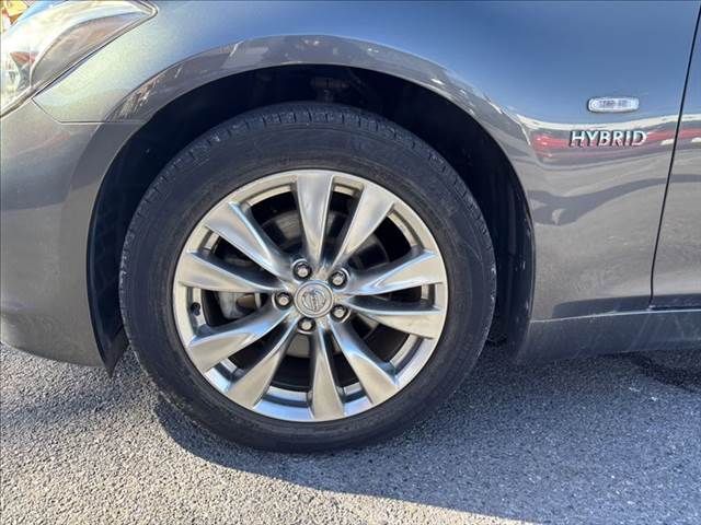 NISSAN FUGA HYBRID 2010