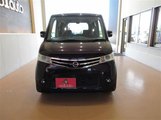 NISSAN ROOX 2010