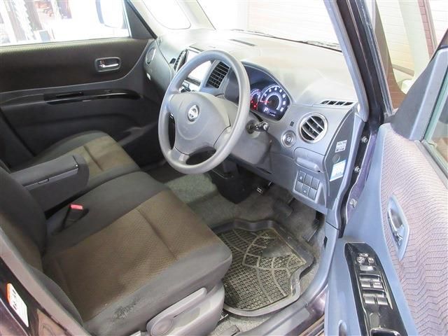 NISSAN ROOX 2010
