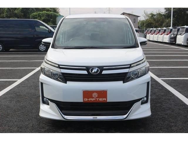 TOYOTA VOXY 2014