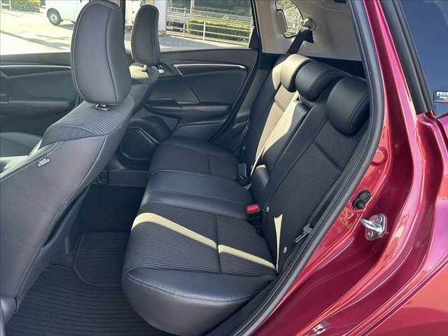 HONDA FIT HYBRID 2017