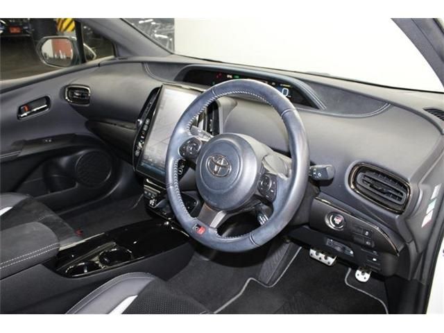 TOYOTA PRIUS PHV 2018